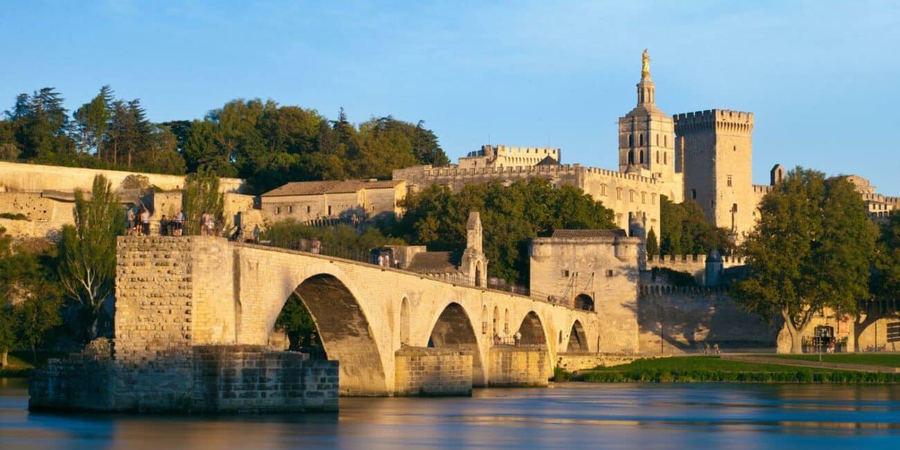 AVIGNON-©-iStock.jpg